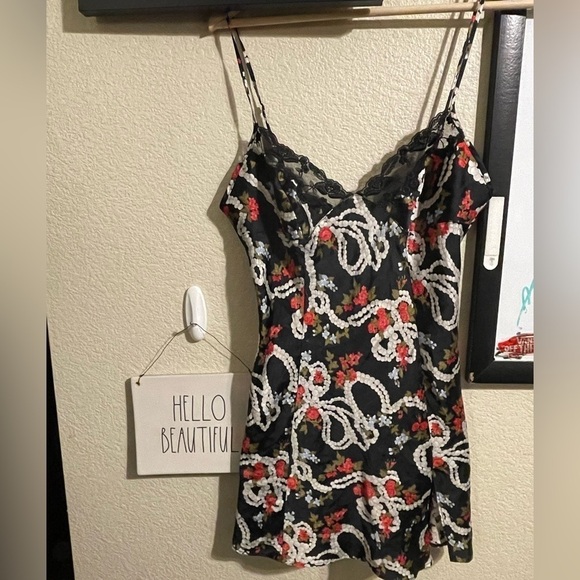 vintage victoria secret slip - Picture 1 of 3